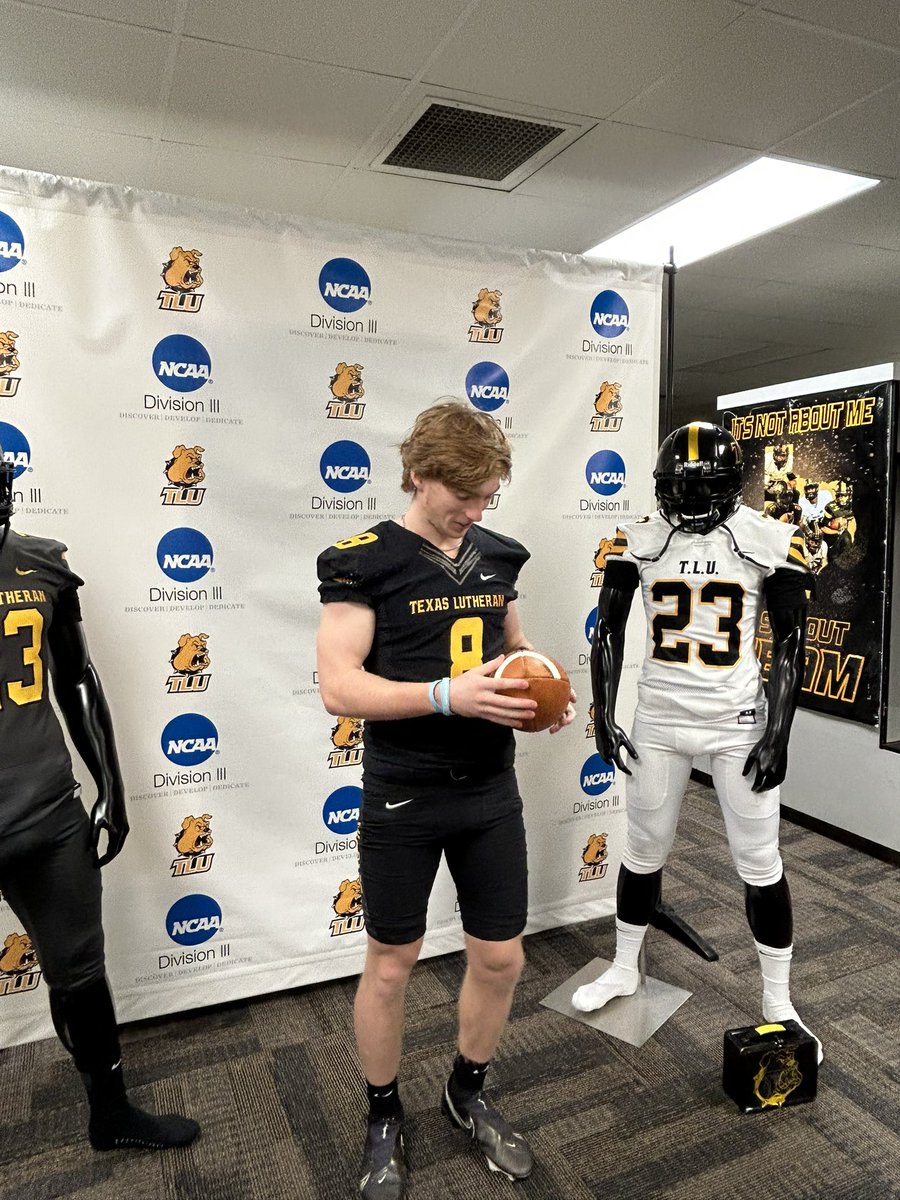 Tyler Ward (@tylerwarddd) on Twitter photo Thank you for having me out today and showing me everything about Bulldog Nation!🐶<a href="/CoachBeauGrech/">Beau Grech</a> <a href="/TLU_Football/">TLU Football</a> Thank you for having me out today and showing me everything about Bulldog Nation!🐶<a href="/CoachBeauGrech/">Beau Grech</a> <a href="/TLU_Football/">TLU Football</a>