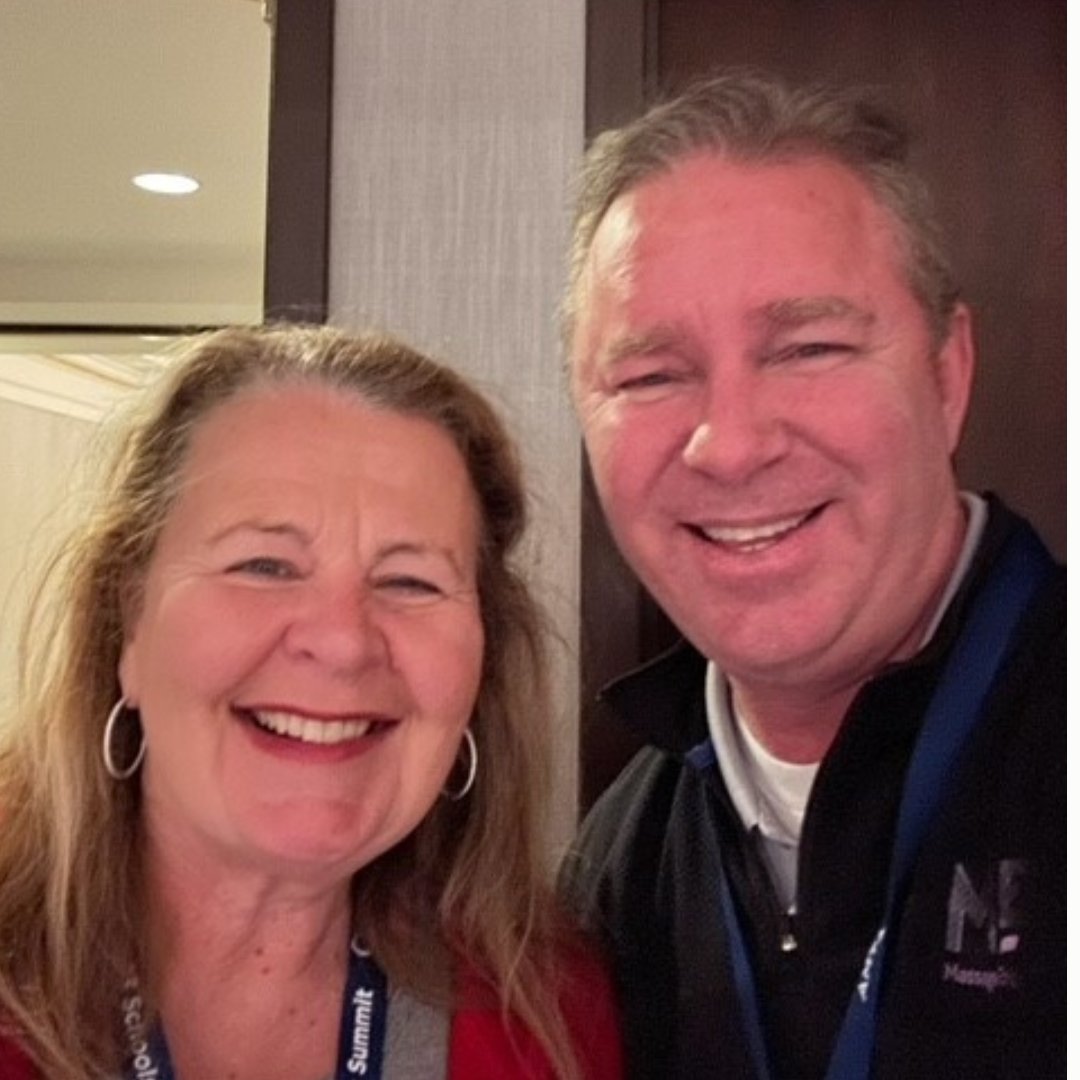 FSMTB's tweet photo. FSMTB Executive Director Debra Persinger met up with Shawn Haycock from @MassageEnvy at the AMTA Schools Summit today. #massagetherapy #MassageEnvy #FSMTB https://t.co/1txeOcGPgR