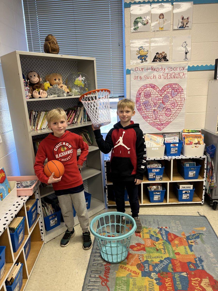 Ms_Maslak's tweet photo. Had a Fun Friday with 3D today!! ❤️ https://t.co/mFhxPum9uI