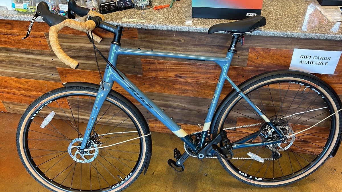 hpcfarmer's tweet image. I have a new addition to the family. So far it seems really happy on gravel (as @fujiBikes advertised), otoh I’m not doing so well on the hills.
#bicycle #gravelBike #outOfShape