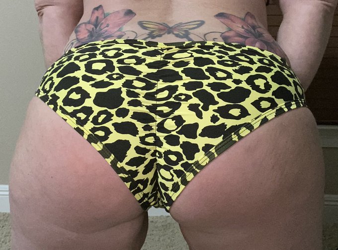 Definitely ready for a wild weekend.  So many possibilities😉💋.  https://t.co/E1CJZr4NBz https://t.co