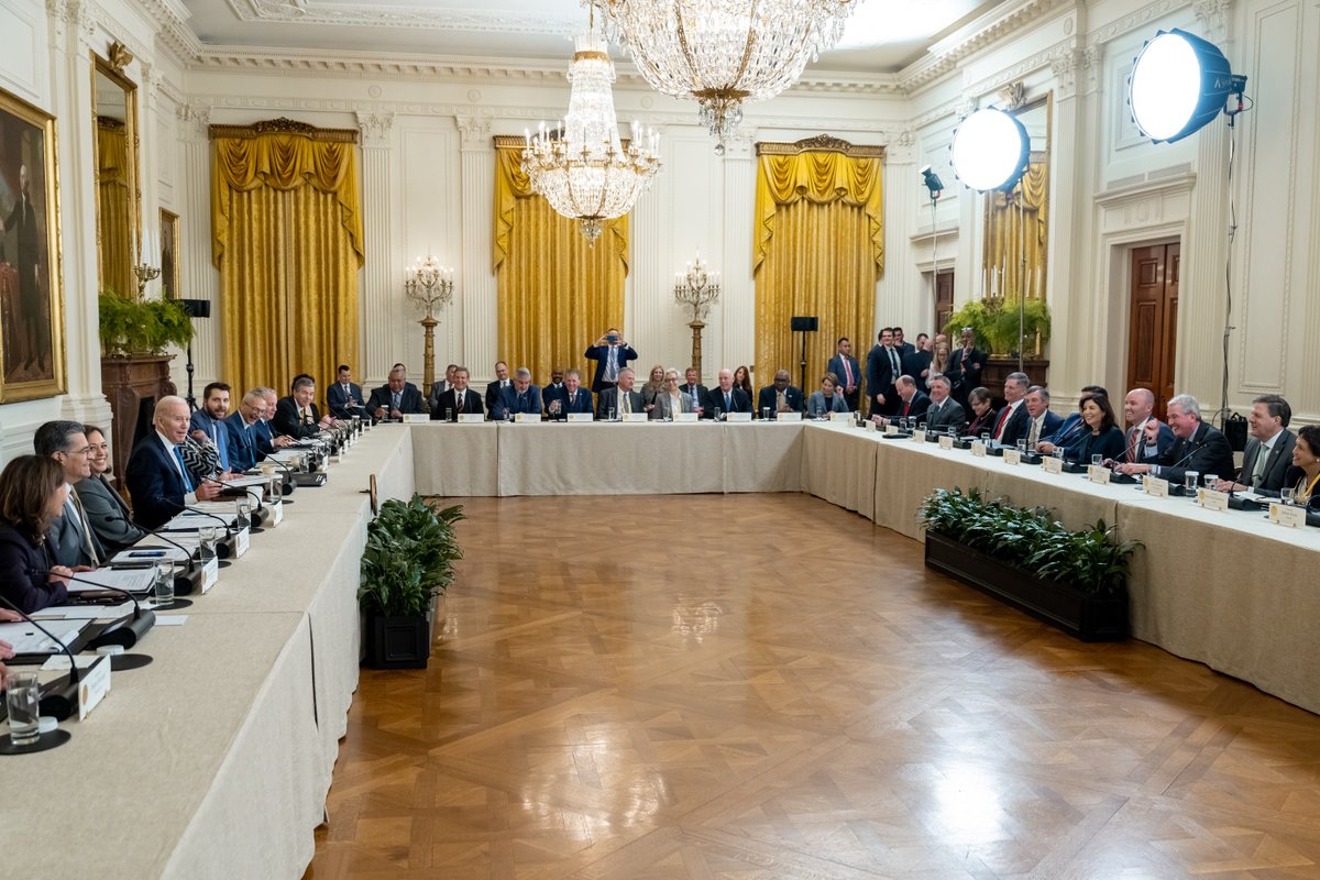 POTUS46Archive's tweet photo. Today, I met with a bipartisan group of governors to outline our efforts to rebuild our infrastructure and local economies.

With their partnership, we’re going to finish the job. https://t.co/ZnlZiKOP4M