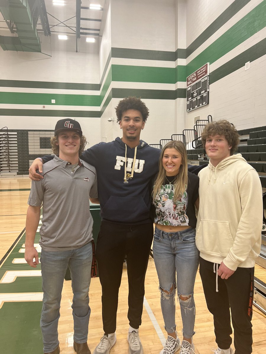 savannah kirby (@savannahkkirby) on Twitter photo Been best friends with these three for 5+ years and the memories will follow me for the rest of my life. I'm so grateful I've been able to cheer each of you on every Friday night. Here's to the next chapter. Love you three like brothers❤️ <a href="/10_cmqb/">Cade Mahoney</a> <a href="/braiden_staten/">Braiden Staten</a> <a href="/SeanAldridge9/">Sean_Aldridge</a> Been best friends with these three for 5+ years and the memories will follow me for the rest of my life. I'm so grateful I've been able to cheer each of you on every Friday night. Here's to the next chapter. Love you three like brothers❤️ <a href="/10_cmqb/">Cade Mahoney</a> <a href="/braiden_staten/">Braiden Staten</a> <a href="/SeanAldridge9/">Sean_Aldridge</a>