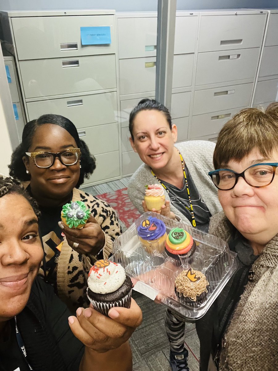 MsFwaterman's tweet photo. Lunch treat. Thank you Debbie for these delicious Black Futures Cupcakes designed by students of @NelsonWhynder and brought to life by Delectable Dessert.
Proceeds from the sale will be donated to local initiatives bettering the future of Black youth in our city. @RCMES_HRCE https://t.co/QkwdHgIkyU