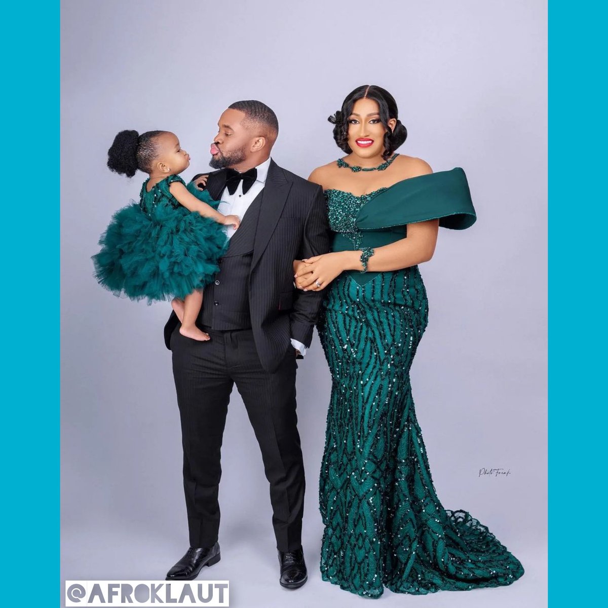 afroklaut's tweet photo. Williams Uchemba shares adorable family photos to mark daughter's first birthday 🥺
.
.
.
#LagosForLP #ObiDattiInLagos Seun Fela Ronaldo Congratulations Ipeleng Corn ODOGWU YEMI CREGX Brentford Fofana Council of State King Perryy Ayra Starr Sability Panama David Hundeyin Igbo https://t.co/MEEIvIYeum