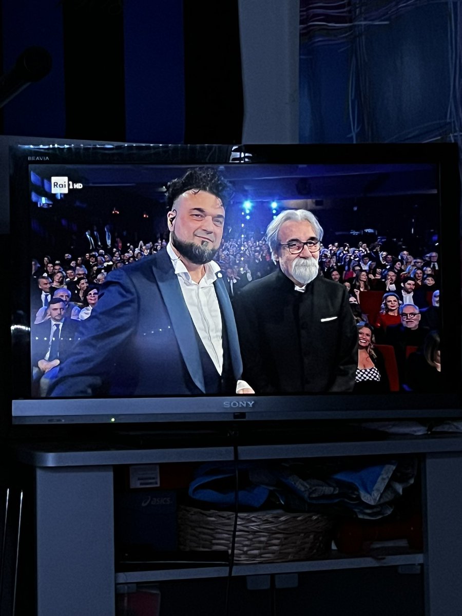 evdajj's tweet photo. TORNIAMO A SANREMO BEPPEEEE TORNIAMO A SANREMOOOOO

#FestivalDiSanremo2023 https://t.co/5PwIIoODvT
