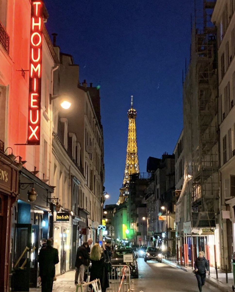 jvartevents's tweet photo. Live music @thoumieuxparis 🎼🎹🍾😊 #event #programmation #live #music #spectacle #paris #concert #evenementiel #artistes #animationmusicale #show #catalogue #jvart #productionartistique #concert #music https://t.co/cbVl1uvCNk