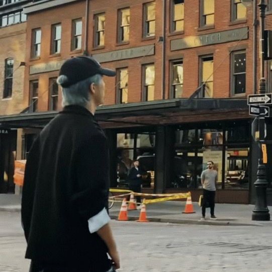 suffocaete's tweet photo. — I N E V I T A B L E

1001 takdir mempertemukan mereka, dan tak ada satupun yang bisa mereka hindari.

—
A mini markmin au https://t.co/7FaTSWNWz3