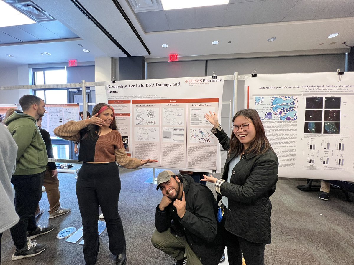 LeeLabUT's tweet image. The Lee Lab had a wonderful time sharing our science with prospective students! Come learn about our work in DNA Repair