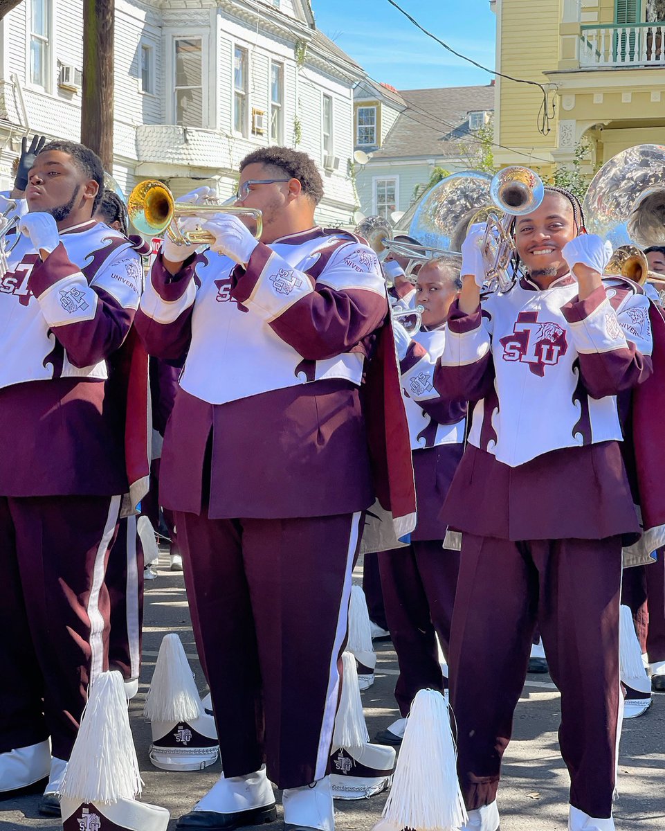 mattpbrick's tweet photo. when you know itβs parading weekend
:::
Discovered the Ocean of Soul Marching Band of Texas Southern last Fat Tuesday. Enjoyed the performance very much, videos below.
πΈ, circa Fat Tuesday 2022
#oceanofsoul #texassouthernuniversity #NeutralGroundSide #MardiGras #CarnivalSeason https://t.co/Hg7mIVWIix