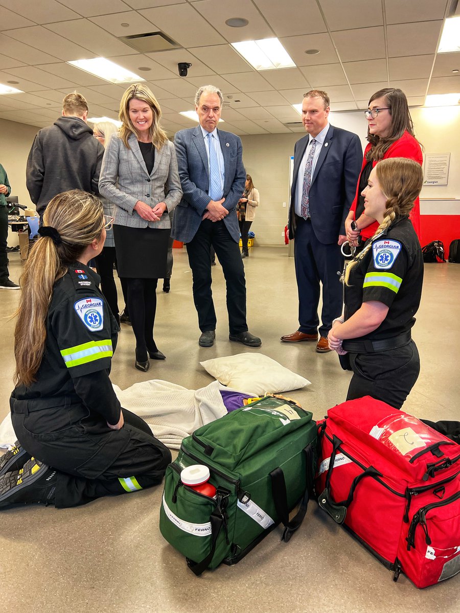 georgiancollege's tweet photo. Georgian was pleased to welcome several guests to the Barrie Campus today. 

Thank you MPPs @JillDunlop1, @rickbyersmpp, @C_Mulroney, @douglasdowney, @Andrea_Khanjin for touring some of our innovative, hands-on labs and meeting with students and employees.
#ExperienceGeorgian https://t.co/fMIhfdlvap