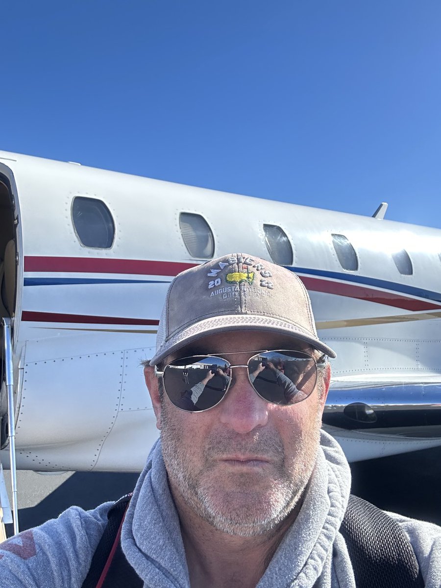 stugotz790's tweet photo. Holy bleep! ⁦@notthefakeSVP⁩ and ⁦@WheelsUp⁩ pulled it off. Syracuse here I come! https://t.co/hp25kfheqc
