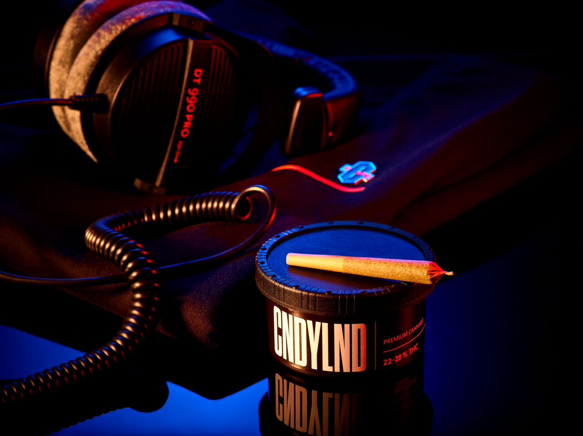 More than one route to CNDYLND.
 
3.5g and 14g Whole Flower.
1 x 1g Pre-Roll.