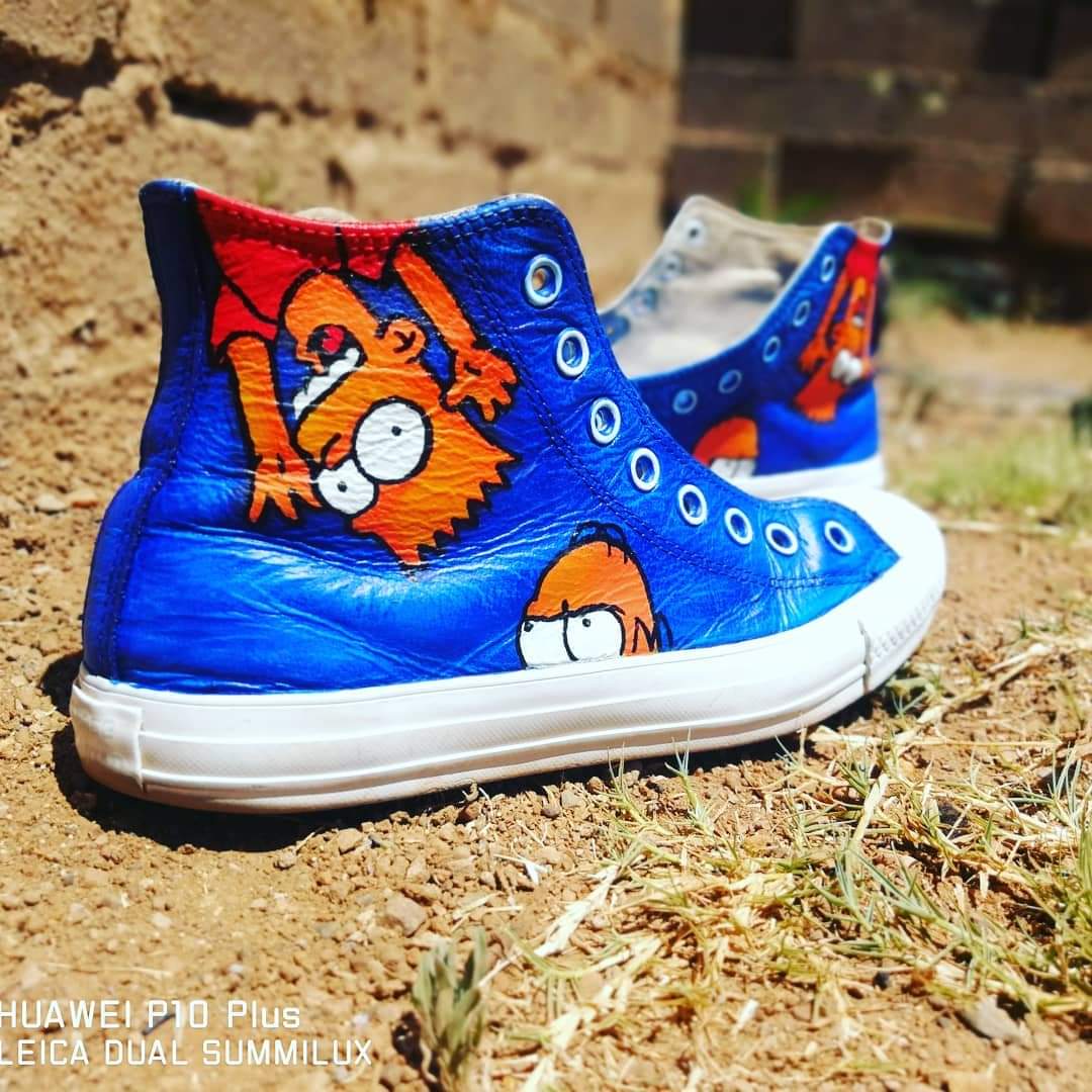 DatNigga_Rawbee's tweet photo. Ubhonyelwe watching #TheBlackDoor in plain Sneakers ai🤸 https://t.co/HVEt9iuASu