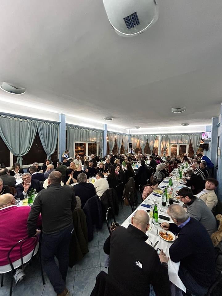 fdiviterbo's tweet photo. Si chiude così la nostra campagna elettorale con questa splendida cena piena di entusiasmo e partecipazione
#ElezioniRegionali2023
#LiberiamoLeEnergie #RoccaPresidente https://t.co/gbHaOP3PHh