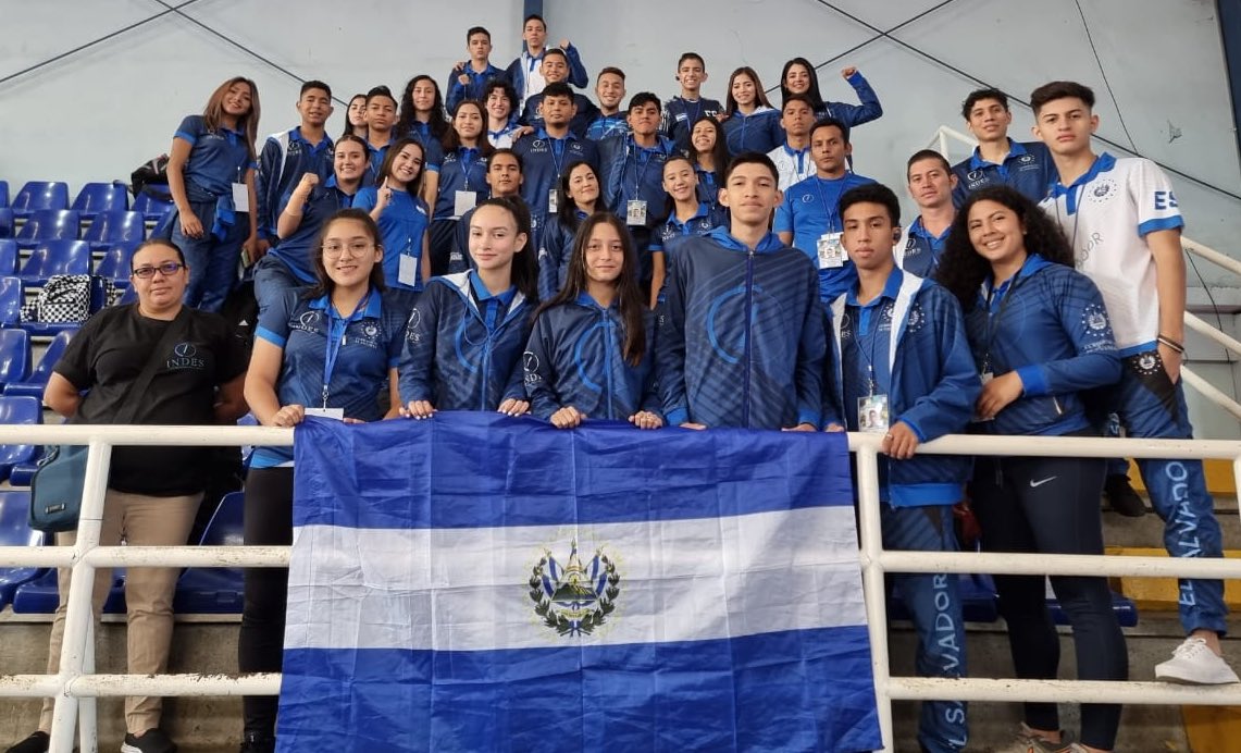 DiarioLaGaceta's tweet photo. Las promesas del karate salvadoreño han comenzado a cosechar medallas en el #CCONDEKA que se desarrolla en San José, Costa Rica. https://t.co/RNL86HSVJH