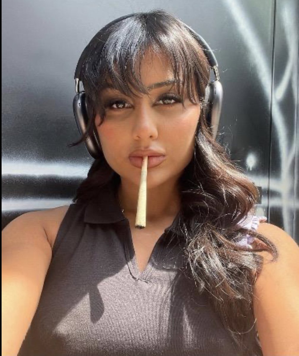 regieblowback's tweet photo. @freaksleezexxx Fuck me https://t.co/VC19nLp2ij