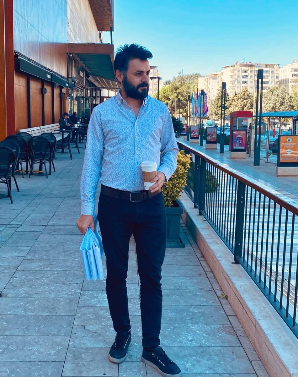 #YardimEdin 
İsmet Paşa Mah. 36008. Sok. Sultan Apt. Kat 4 No: 13 Kahramanmaraş/Merkez.
 Arkadaşımız Süleyman Atız enkazın altında sesler geliyor ama çalışmalar yok. 
<a href="/AFADBaskanlik/">AFAD</a> 
<a href="/AFADKMaras/">AFAD Kahramanmaraş</a> 
@ahbap_maras 
<a href="/buyuksehirkm/">Kahramanmaraş Büyükşehir</a> 
<a href="/haluklevent/">Haluk Levent ( Ahbap Ekibi )</a> 
<a href="/OguzhanUgur/">Oğuzhan Uğur</a>
<a href="/ProfDemirtas/">Özgür Demirtaş</a>