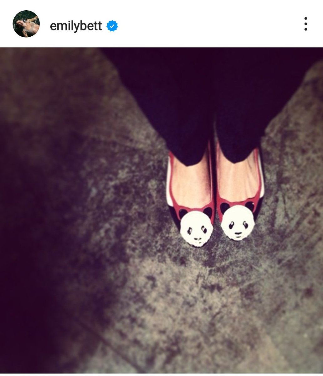 itakha2015's tweet photo. February 2013, 10 years ago. First time #FelicitySmoak appeared on Emily's IG.
#ThoseShoes https://t.co/0uzClcd4jG