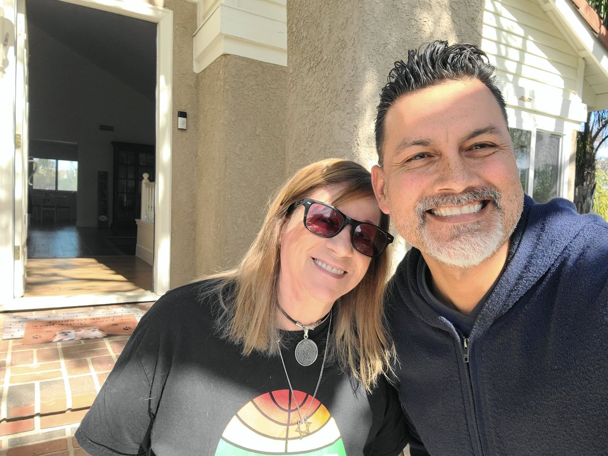 joinourvidaloca's tweet photo. Just recorded a #podcast for @PlayhouseWest. I interviewed, award winning #castingdirector @DanielleCasting . She gives us so much wonderful information when it comes to commercial auditions. Be prepared for some fun stories! #actor #actorslife https://t.co/uEMyeaS69M https://t.co/8HuoYdZm2R