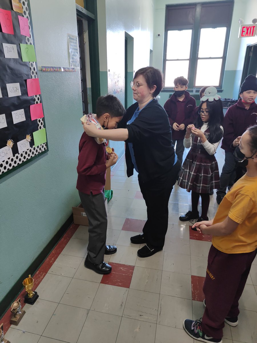 SACAELASS345's tweet photo. 4th Grade is rocking and reading! We competed against 3rd and 5th Grades in a reading competition and we took both 2nd and 3rd. We also are challenging ourselves to read 1600 minutes each before the end of the year. Over half of us have completed the challenge already!! https://t.co/IbDCxIHd1C