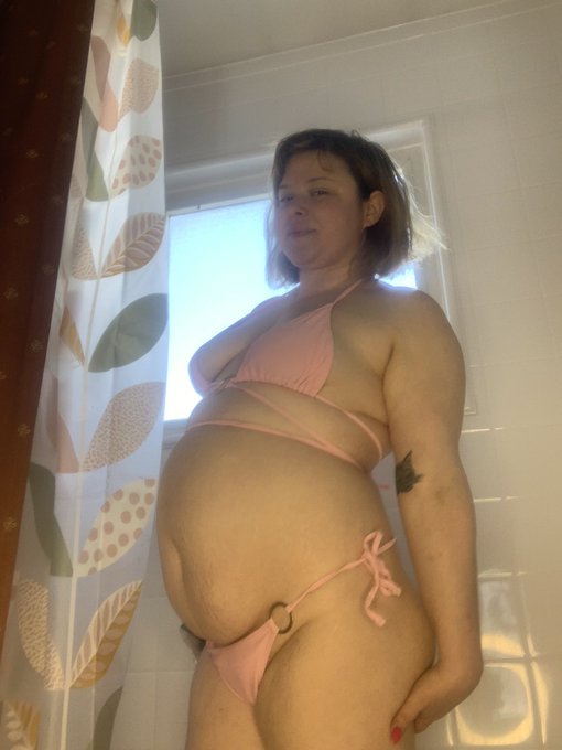 Chubby MILF Supremacy 👑 https://t.co/8nUcUJhjZf