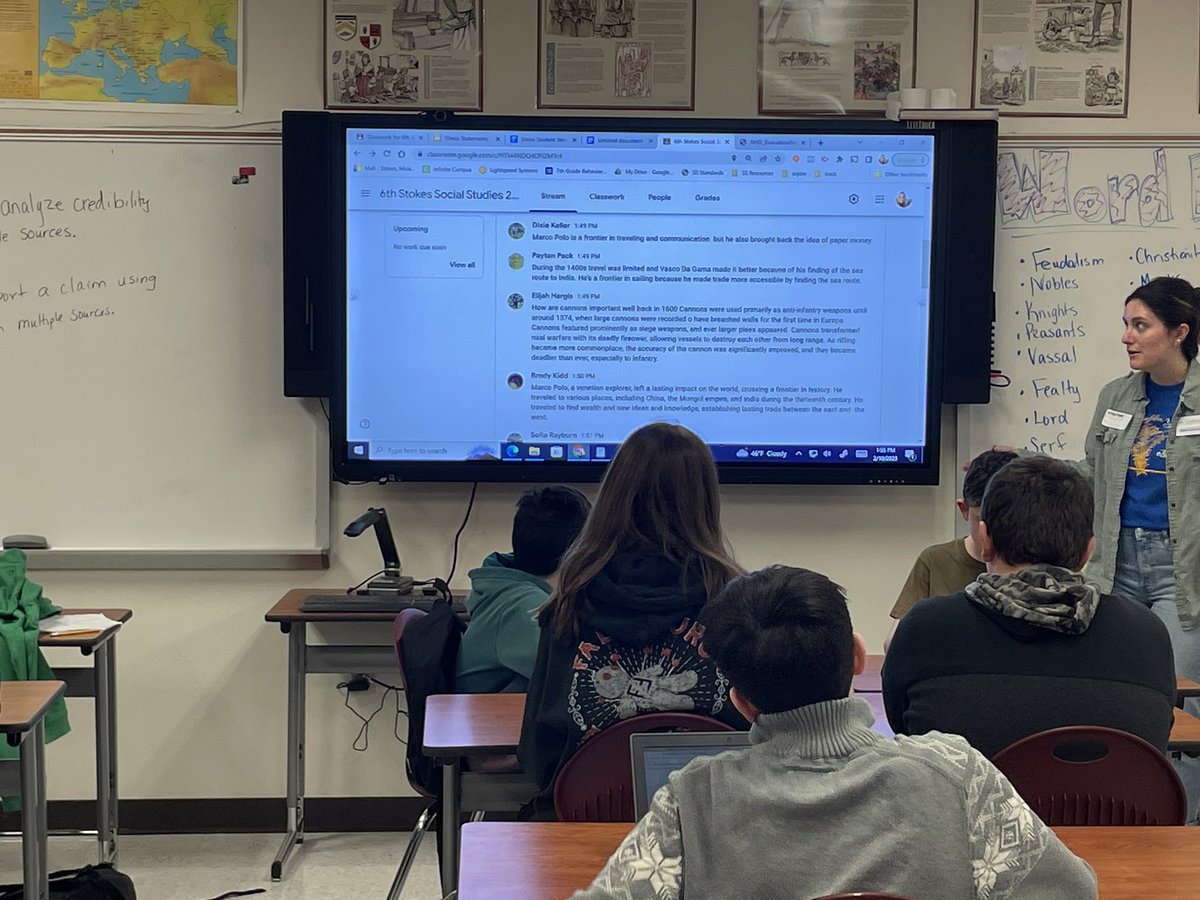 Prowlander's tweet photo. Ashley Buzzanca from the Kentucky Historical Society came to help students with @KyHistSoc @NationalHistory @micah_stokes @RCMSOffices History Day projects. Developing thesis statements with feedback and revision. 🙌🙌
#rcLEAD #nhd #creativecommunicators #globalcollaboration https://t.co/u3514vtw2O