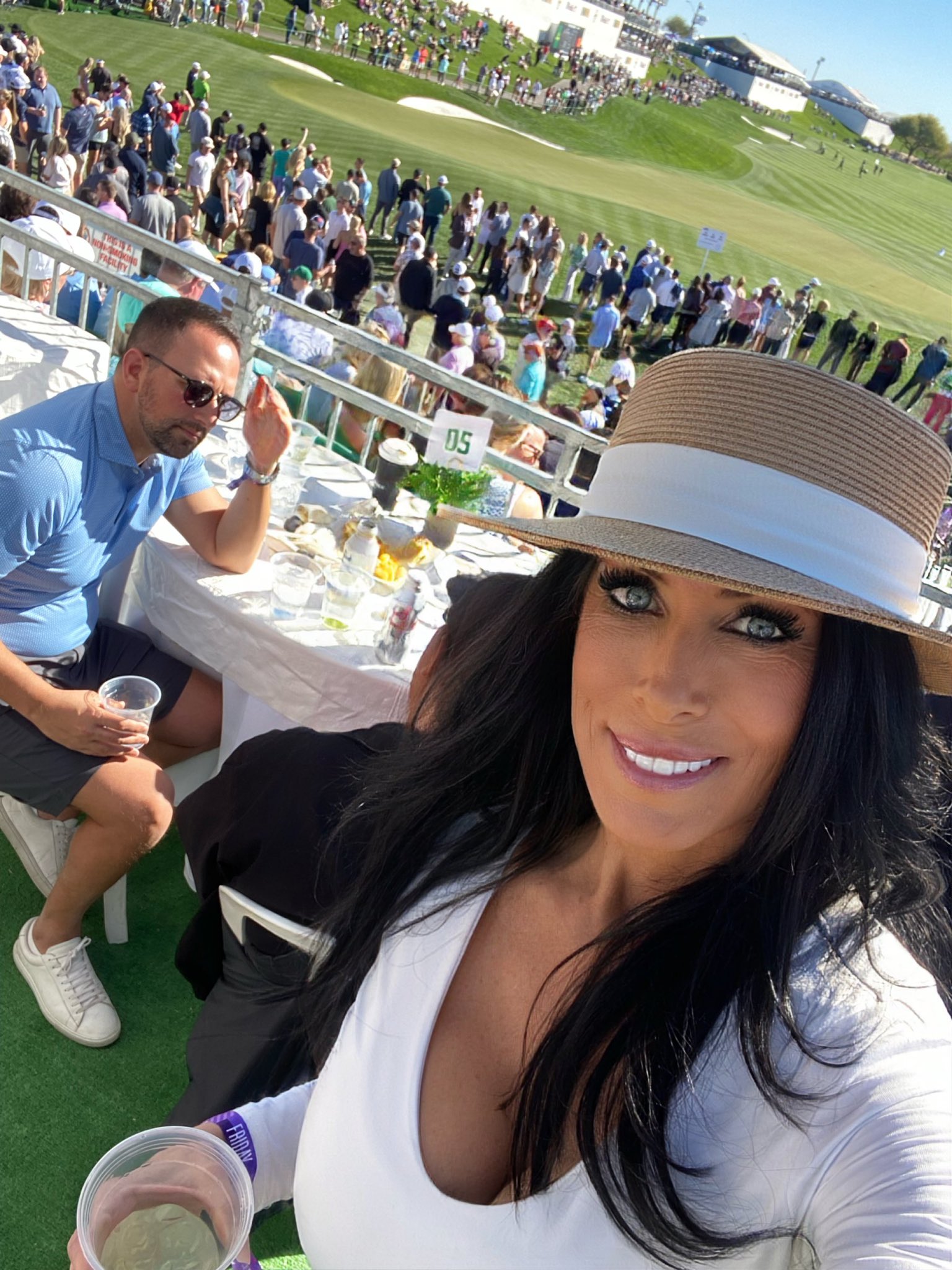 TW Pornstars - Reagan Foxx. Twitter. Only missing is my gf @CamgirlCass