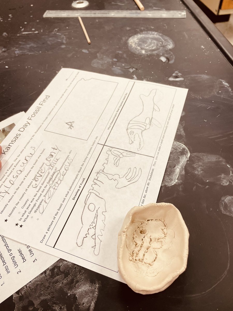 EMS7Science's tweet photo. #FossilFriday and late #KansasDay celebration in 7th grade science.  Made mold fossils today.  Casts will be on Monday! #EudoraProud #WeAreEMS https://t.co/SHKFmr12Mw