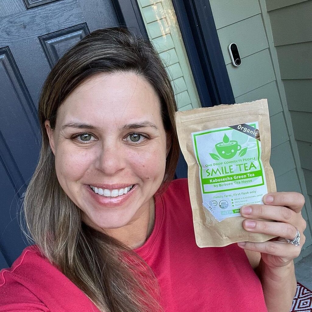 Smiletea77's tweet photo. Posted @withregram • @thekatiesflock If you LOVE green tea like me, you’ve got to try this one!  @smiletea77 #smiletea 
#organictea #senchagreentea #glutenfree #sugarfree #vegan #smileteapartner https://t.co/BuTzFLK5AK