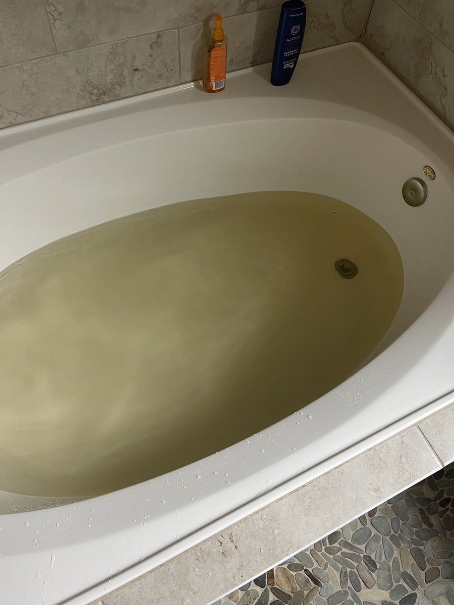 sixstringsolace's tweet image. Hey @nwnatural, I’m a customer of your subsidiary Blue Topaz Utilities down in Texas.  This has been the water in our neighborhood for two weeks and Blue Topaz doesn’t care.  We have resorted to reporting to TCEQ because we just want clean water.  Can someone at corporate help?