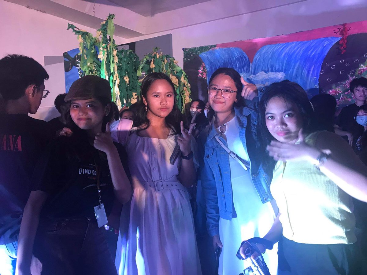imxlorean's tweet photo. CONGRATULATIONS #aps7b BESTIES💗 https://t.co/492TWxBmxR