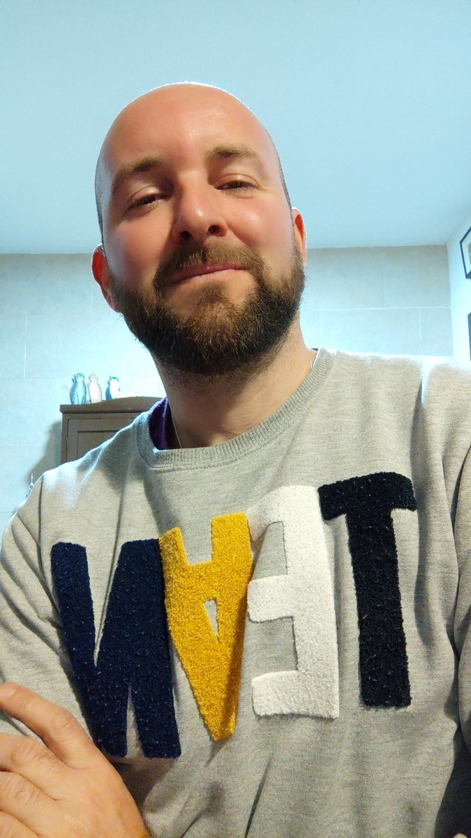 Floren_Salvador's tweet image. Va creciendo de nuevo la barba. 
Más de uno estará más tranquilo... Jejejeje.
Buen descanso, gente. 
Acabo molío de trabajar y mañana madrugo.
#GoodNight #BuenasNoches #beardsmen #SelfieTime