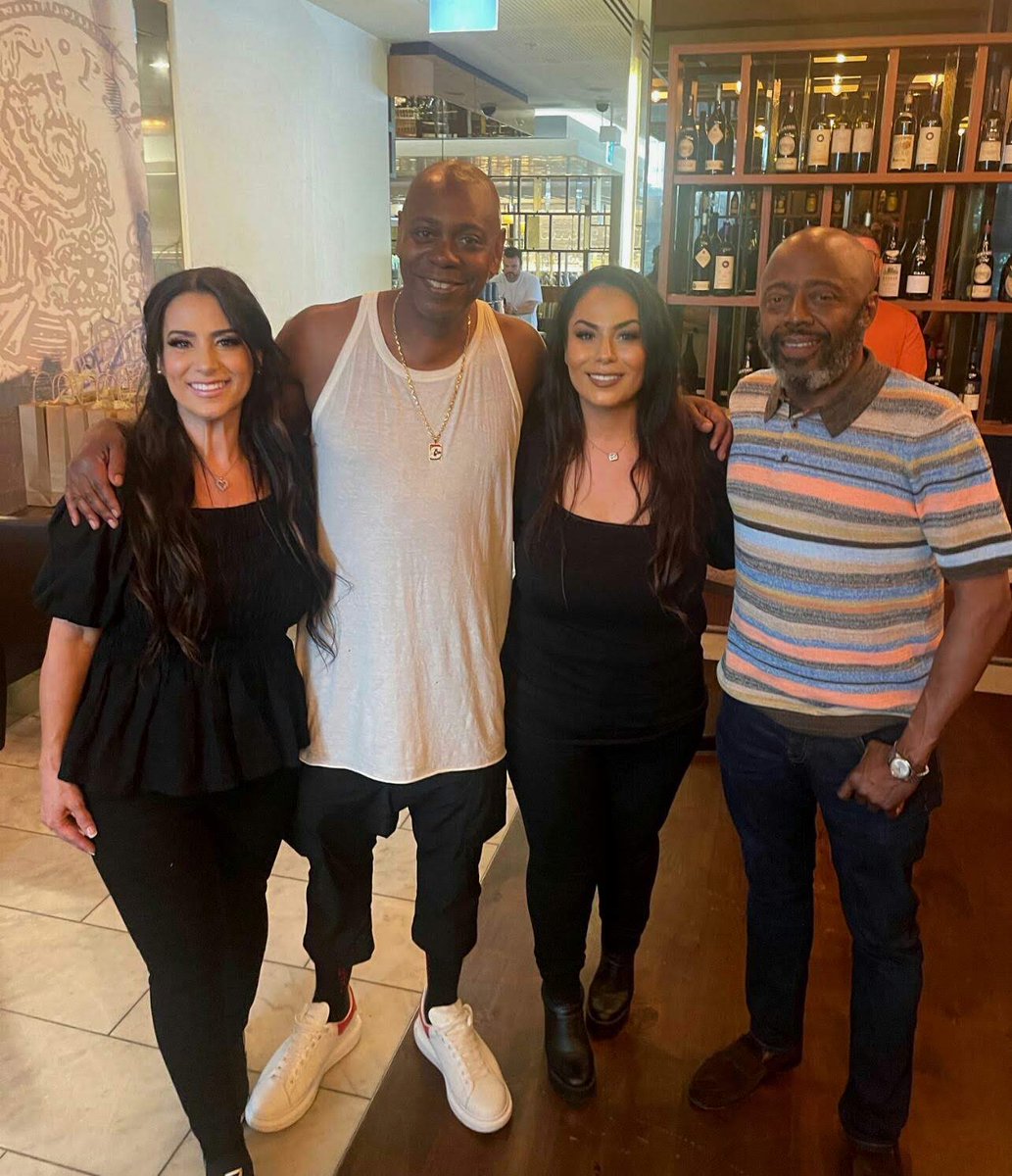 Such a privilege to organise a very special private dining event for the awesome <a href="/DaveChappelle/">David Chappelle</a> and @donnellrawling Team Chapelle. 🙏❤ We cooked a Mediterranean lunch with my sisters <a href="/come/">Come join the Alpha Betties</a>.grill.with.me and Crystal at 400 Gradi Crown Melbourne 
#davechappelle #donnellrawlings