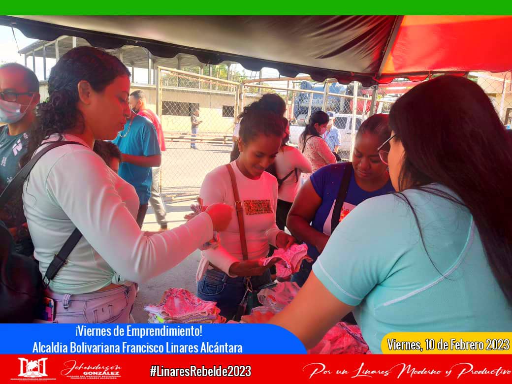 # 10 Feb| Desde los espacios de la @AlcaldiaFla_ bajo los lineamientos del alcalde @JohendersonMrt  seguimos apoyando nuestro Emprendedores en los viernes productivos . 
#LinaresModernoYProductivo