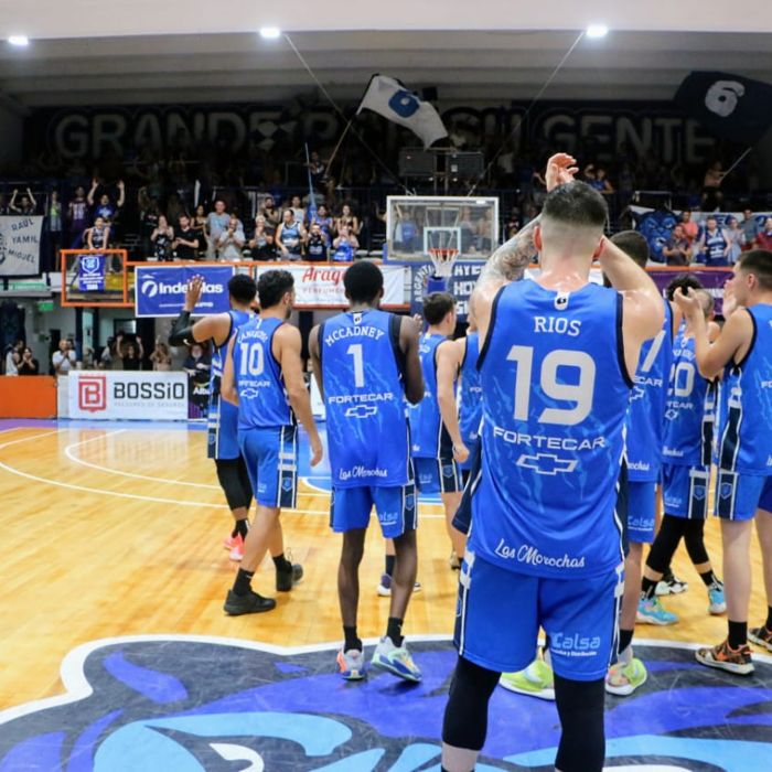LaCasadelTurco's tweet photo. En la vuelta de Matías Huarte como entrenador Argentino derrotó a Atenas por 104 a 81 en El Fortín de Las Morochas.
Enzo Filippetti fue el goleador de la noche con 27 puntos (10/14 en tiros de campo).
El próximo martes el Turco visitará a Platense.
#ArgentinodeJunin https://t.co/8P402jTqdN