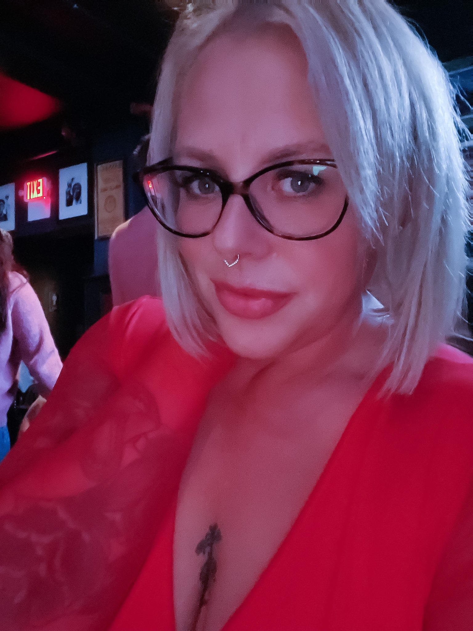 TW Pornstars - Vix_Cin. Twitter. 1 Raspberry Stoli and Sprite in.. who