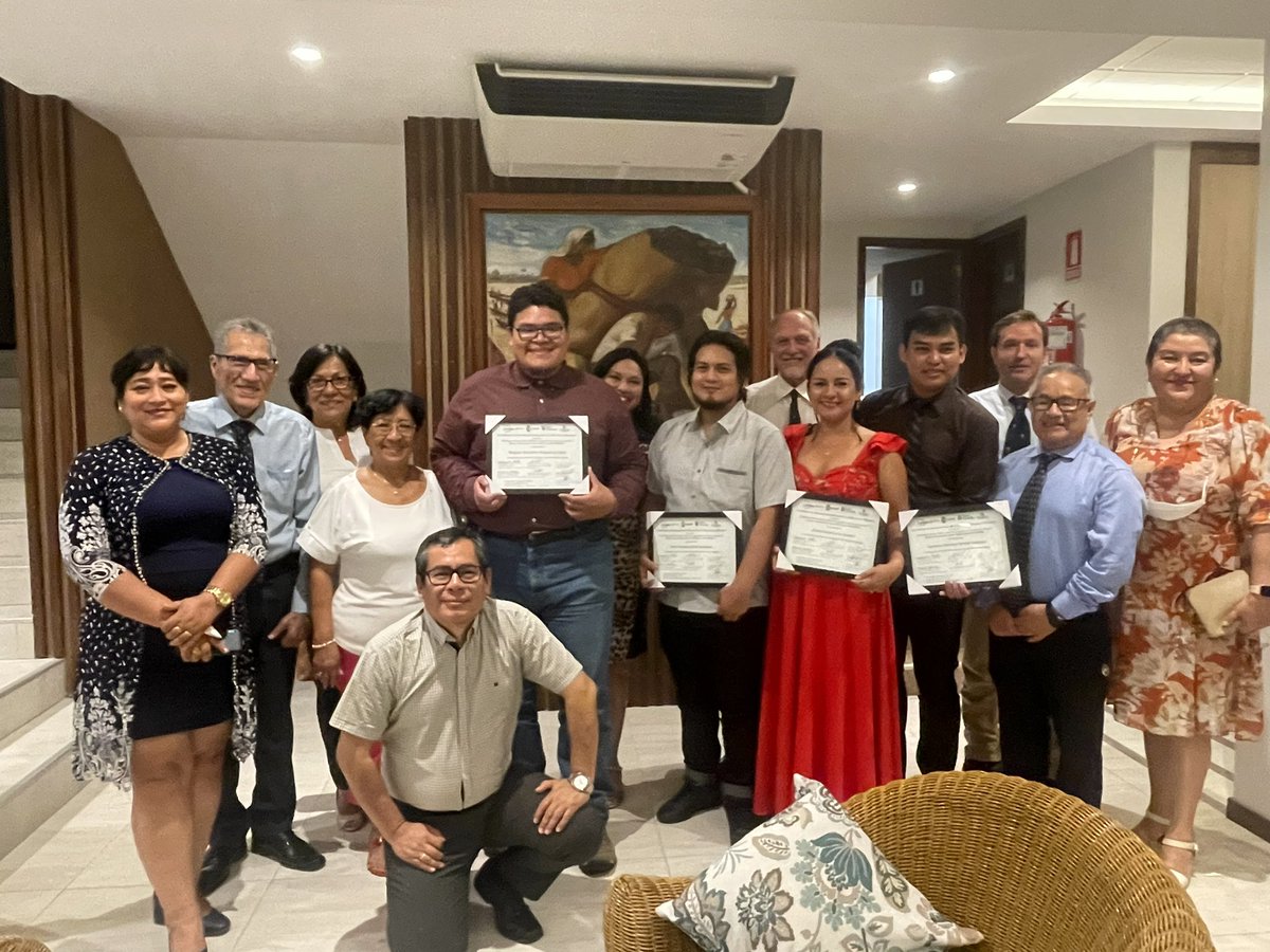 📢 De Loreto para el mundo. Closing ceremony of <a href="/Fogarty_NIH/">Fogarty at NIH</a> D43 training program “Enabling Infectious Disease Research Capacity in the Peruvian Amazon”. ¡Felicidades colegas! <a href="/UVA_ID/">UVA ID</a> <a href="/TulaneSPHTM/">Tulane's Celia Scott Weatherhead School</a> <a href="/unapiquitos/">Unapiquitos</a> <a href="/PrismaONG/">Prisma ONG</a>