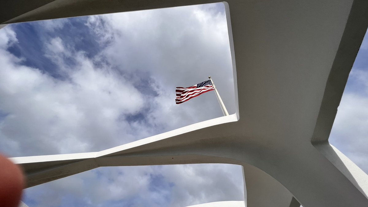 DCRbooks's tweet photo. #USSARIZONAmemorial #RemembranceBoat @USNavy #CINCPACFLT #BB39 https://t.co/6gf6yvO0dw