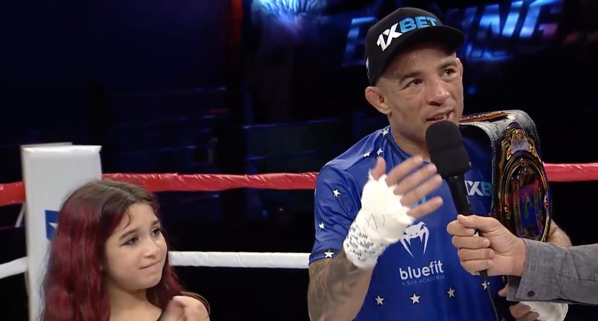 ATSteveDuncan's tweet photo. El ex campeón de UFC Jose Aldo ganó su debut en boxeo y venció al argentino Emmanuel Zambrano por decisión unánime. #ShootoBoxing #JoseAldo #Boxing #Brasil #Lutas https://t.co/oUbxHtkSV1