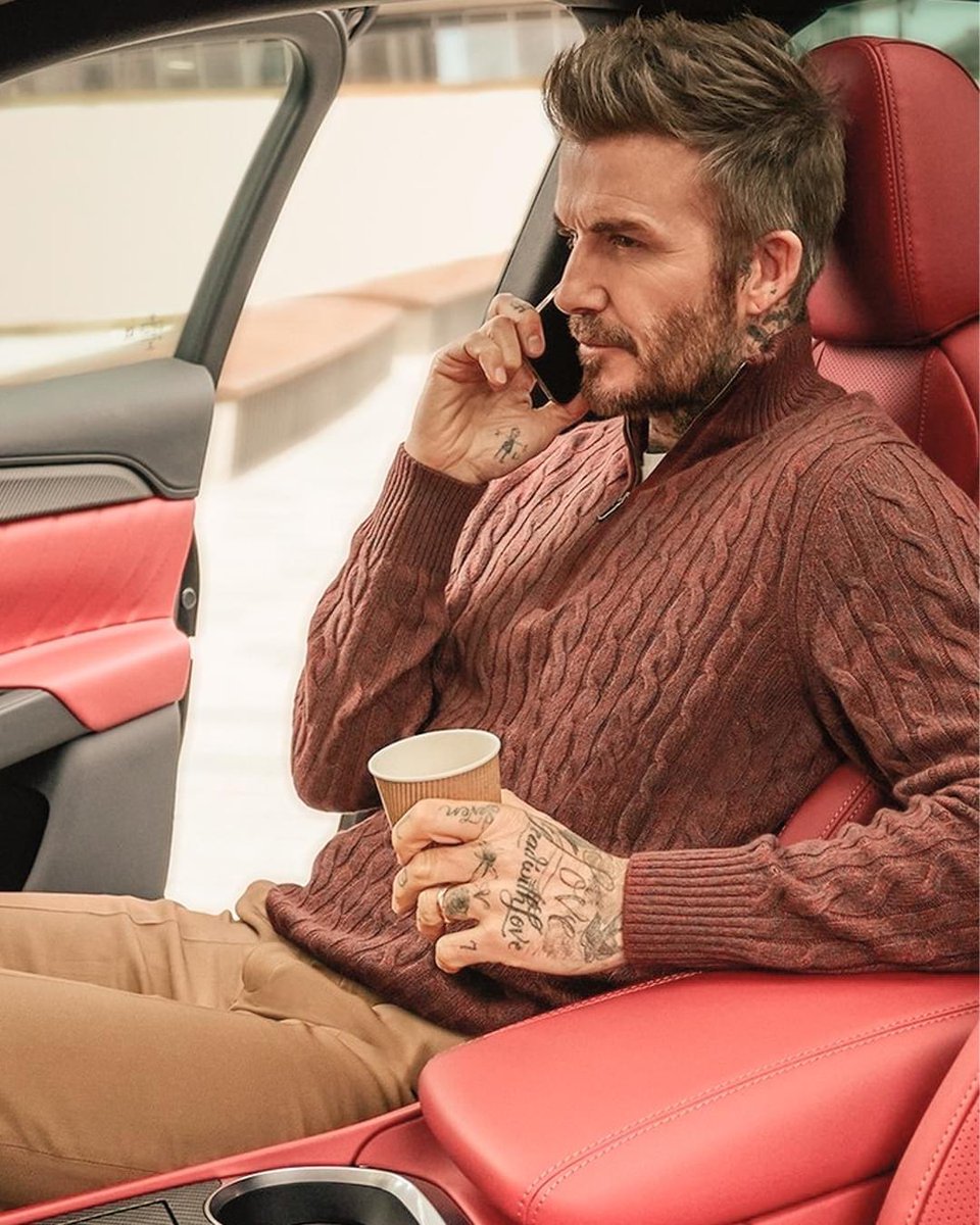 Hey @Beckham Este no es nuestro Halfzip trenzado pero cuando quieras te mandamos uno 😎😉🐎