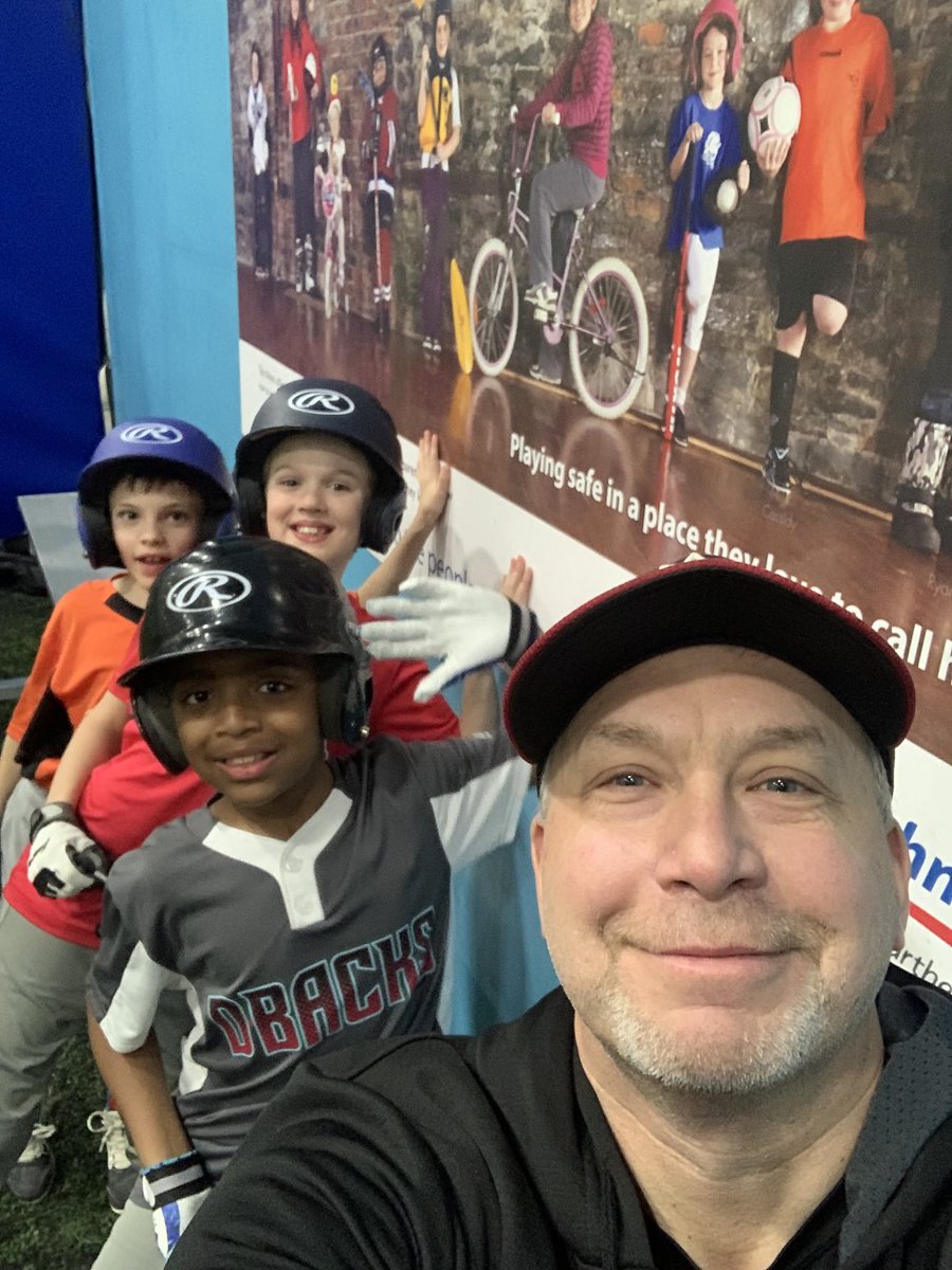 The weather #nlwx was not great outside, but inside ⁦<a href="/TechniplexNL/">Techniplex</a>⁩ was 🔥🔥🔥 for ⁦<a href="/baseballstjohns/">Baseball St. John's</a>⁩ Friday night #WinterBall ⚾️⚾️⚾️ #GrowtheGame ⁦<a href="/MPbaseball1/">MP Minor Baseball</a>⁩ ⁦<a href="/PMBPhantoms/">Phantoms Baseball</a>⁩ ⁦<a href="/CBSBaseball/">CBS Minor Baseball</a>⁩ ⁦<a href="/MarkNichols_NL/">Mark Nichols</a>⁩