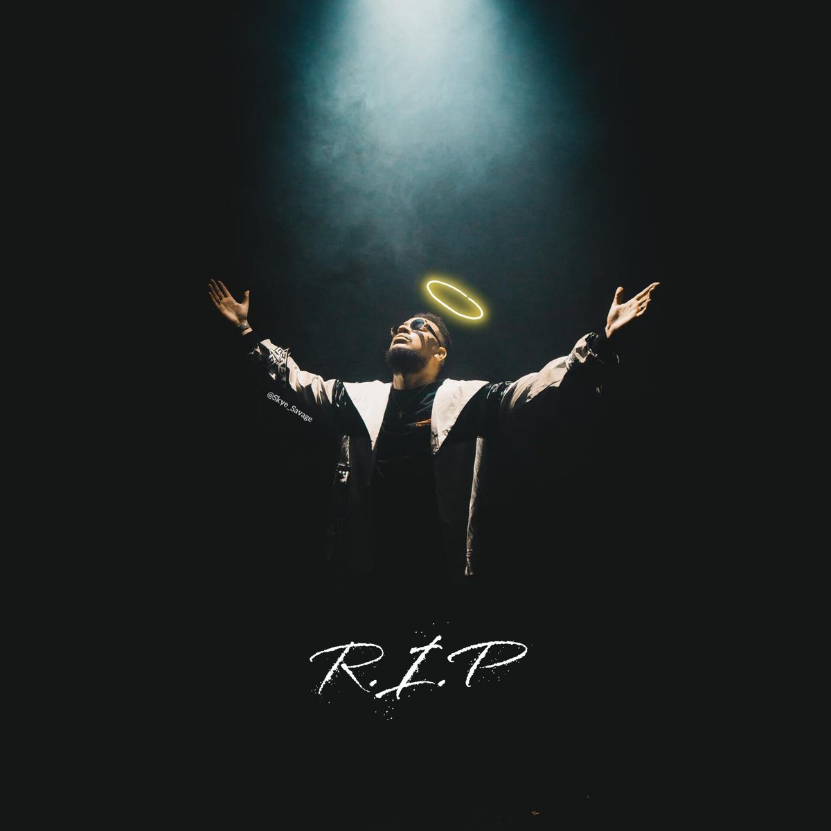 24Weekly's tweet image. We are saddened to hear that South African rap star @akaworldwide has been shot dead yesterday evening in Durban, South Africa. We send our heart warming condolences to his family, friends, to his beloved fans. 💔🙏

#RIPAKA #AKA #SupaMega