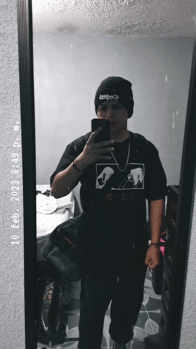 DaddyRose0710's tweet photo. Mhe, aveces me siento bien, aveces fatal. Lo único que necesito por ahora, son buenos mensajes con motivación, cosa, que no va a pasar jajaj... https://t.co/uWNg9Hqlyo