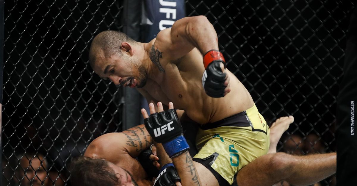 CSTodayNews's tweet photo. Jose Aldo gets the W tonight in his professional boxing debut at #ShootoBoxing 🇧🇷 

He will now face his former UFC opponent Jeremy Stephens in a boxing match April 1st at #GambredBoxing4 https://t.co/in4c1IT4Mn
