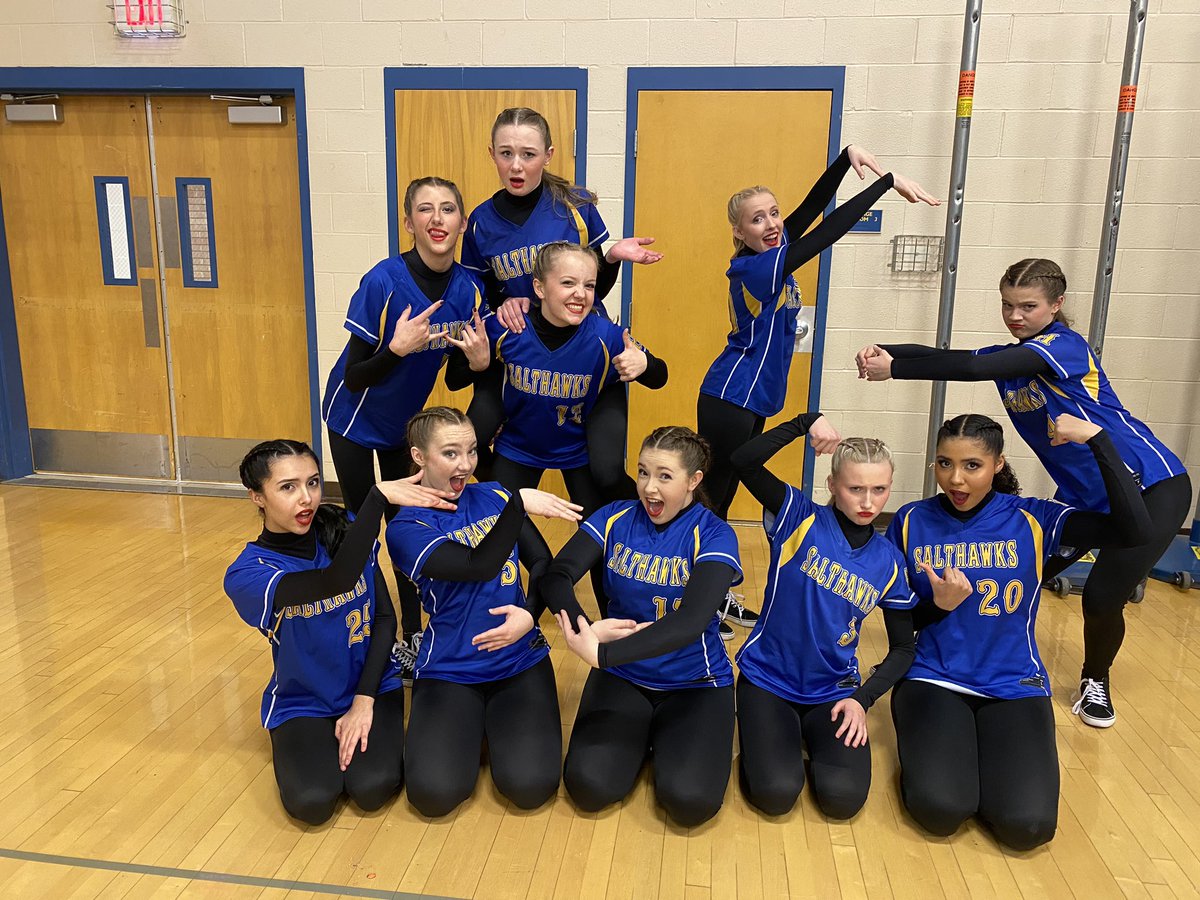 HHS_Danceteam's tweet photo. Run It Back, Run It Back, Run It Back🖤💙💛 #WinterHoco #SalthawkStrong #ForgetMeRememberWe https://t.co/TEmzMcnYBV