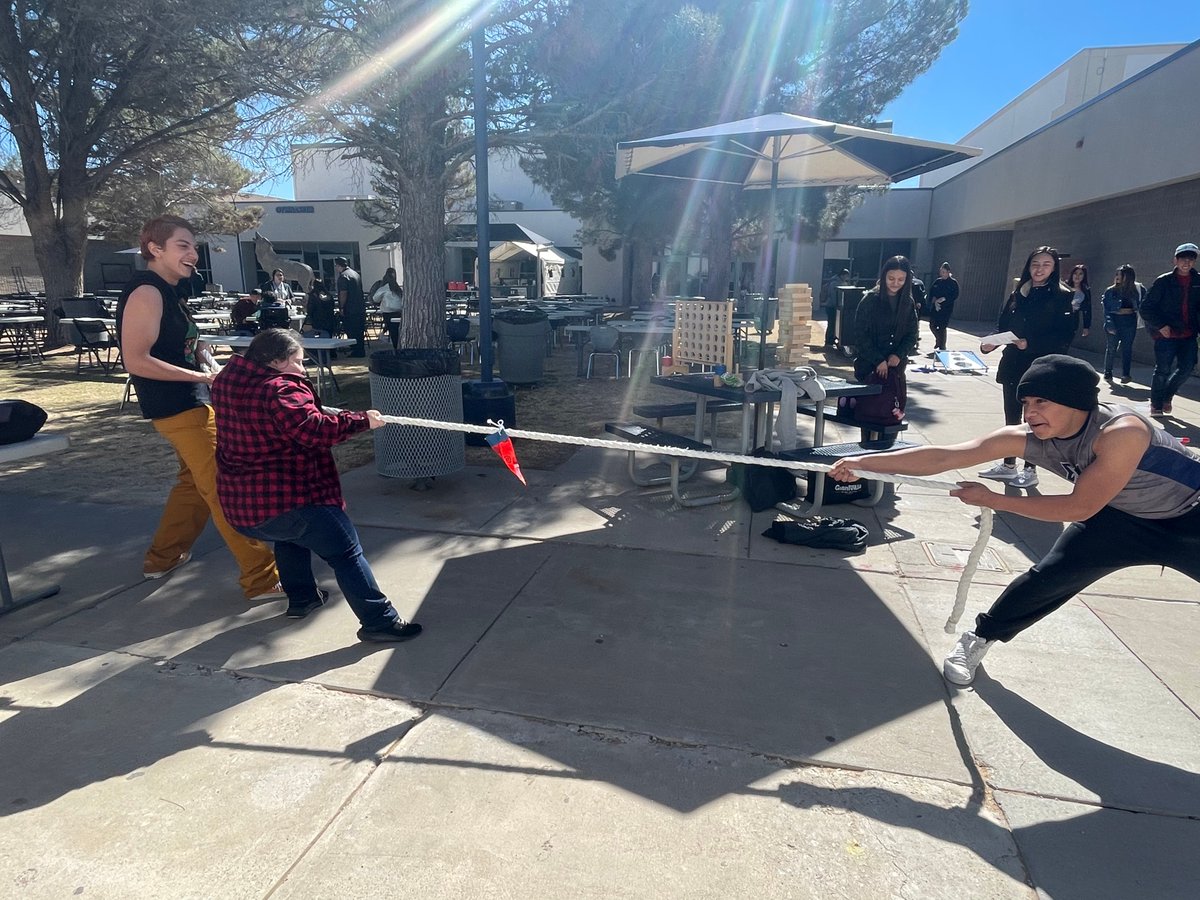 counsel_view's tweet photo. Friday SEL Activities with our students! Go Lobos! #LobosWillBeHeard #HeartFirstCISD #WeAreClintISD #CounselorStrong https://t.co/be6Ee4Q9wJ
