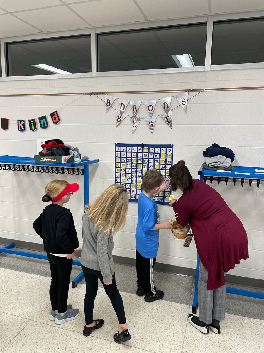 mrmikepyle's tweet photo. Baron Elementary is lucky to have one of the very best school counselors in Ms. Coonan! Happy School Counselor Week Heather! @BaronElementary @ManheimCentral https://t.co/ZLdySA16Ud