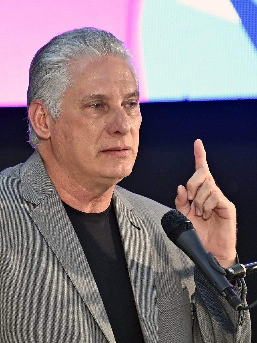 PresidenciaCuba's tweet photo. Hizo el análisis de cómo la pandemia puso al descubierto contradicciones del capitalismo, y cómo se deshizo el paradigma neoliberal.

Con la pandemia el mundo mostró su cara fea. Su idea fue en alusión a cómo el planeta, por donde más avanzó, fue por el lenguaje de la guerra https://t.co/wZ3nipdHIW