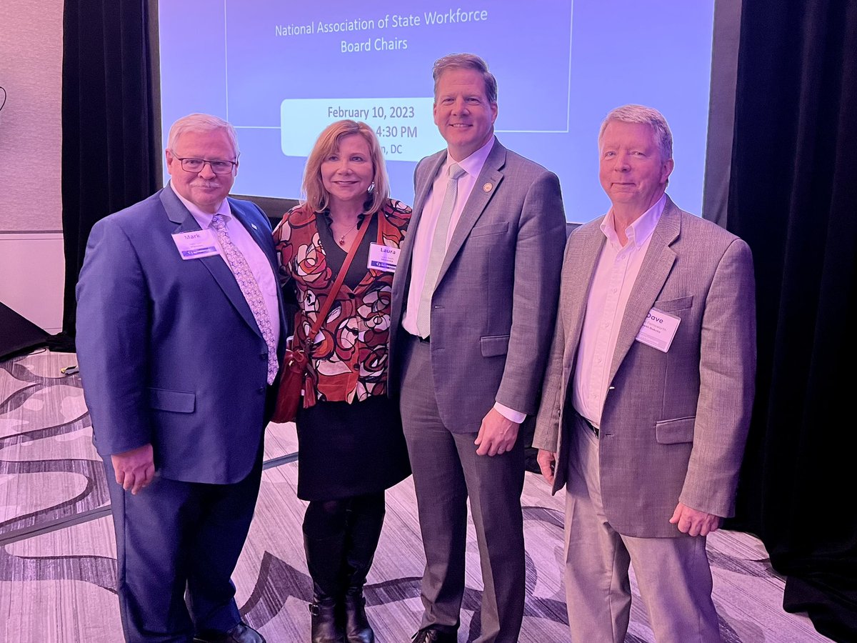 GovChrisSununu's tweet photo. We launched @RFW_NH because we knew the value of a stable job for those in treatment and recovery for substance misuse.

This weekend our team presented at the @NatlGovsAssoc to help other states expand workplace supports.

Proud our model will help folks across the country! https://t.co/nvcQvvgdE2